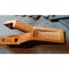 KOMATSU Боковой зуб погрузчика (WA380/450BL) 423-70-13144